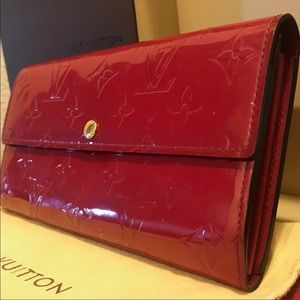 Louis Vuitton Red Vernis Sarah Wallet